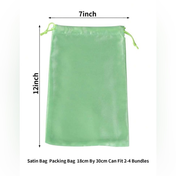 Natural black, synthetic 24 inch wig - Picture 9 of 9